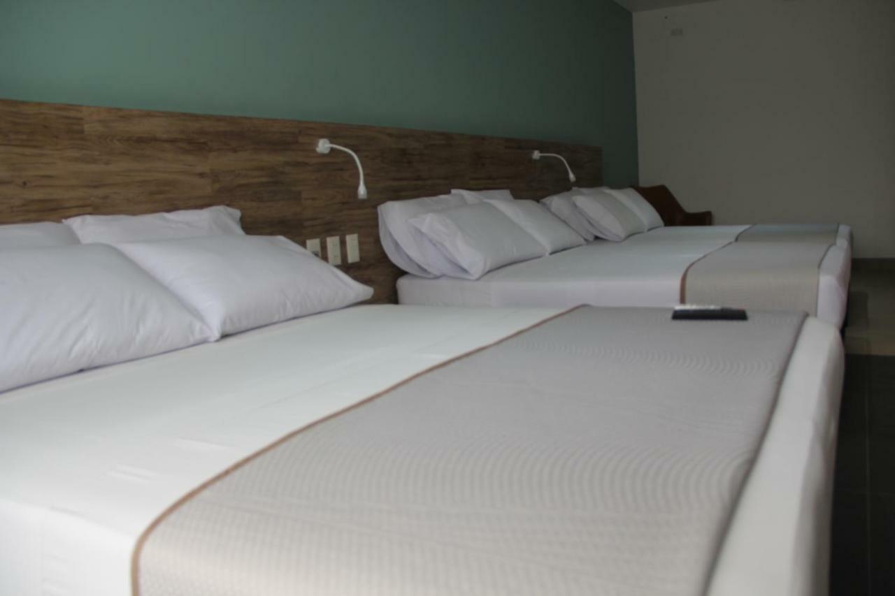 סנטה קרוז דה לה סיירה Hotel G מראה חיצוני תמונה